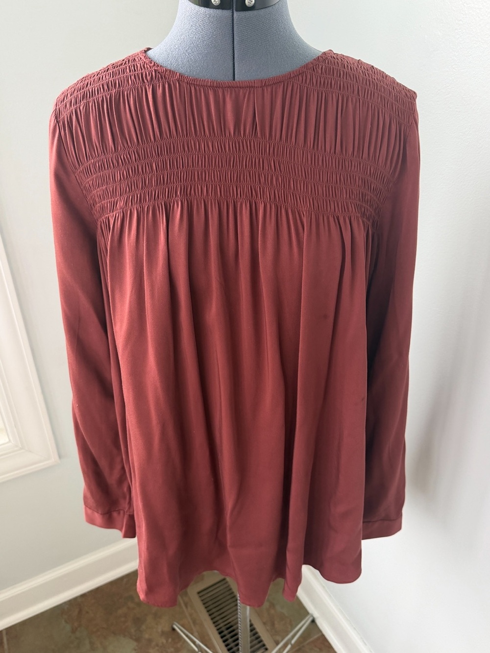 J Jill Sz Small Petite Clove Rust Satin Smocked A-Line Flowy Blouse NWT